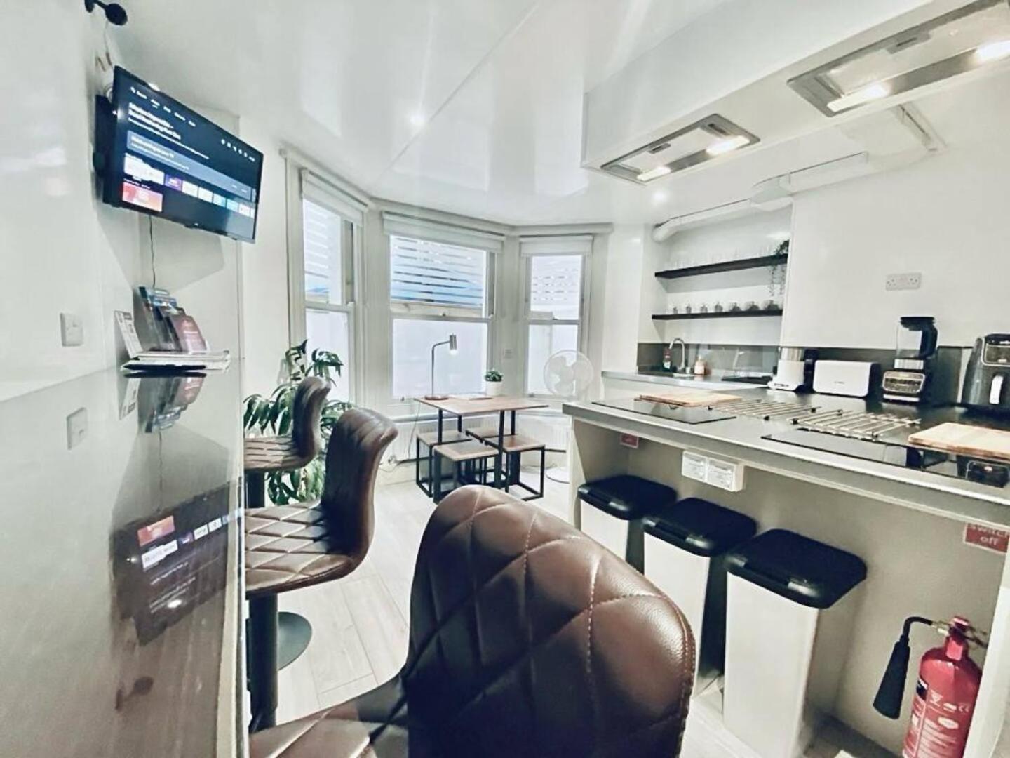 Apt 03 Beachside Beauty Central Studio Steps From Cafes Hove Exteriér fotografie